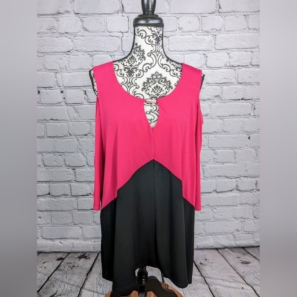 Slinky Brand Womens Long Sleeve Cold Shoulder Stretch Sz 1x Color Block Top B17